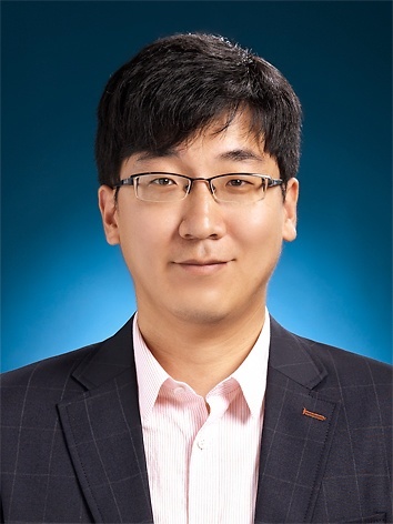 FINANCE COMMITTEE Yong Jai Park
