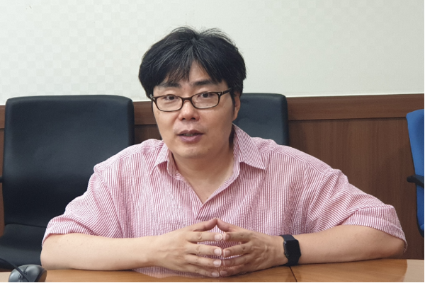 Jung hoon Hwang